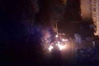 В Харькове в одном дворе сгорели сразу пять автомобилей